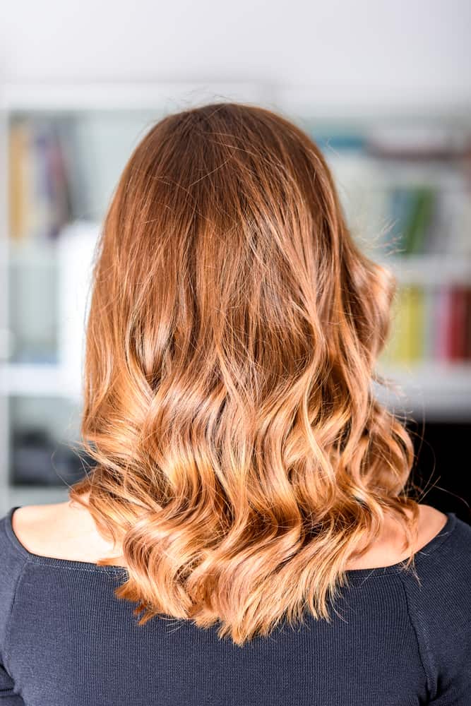 Antes de hacerte el balayage hazte un corte de cabello que favorezca tu rostro y tu imagen en general.