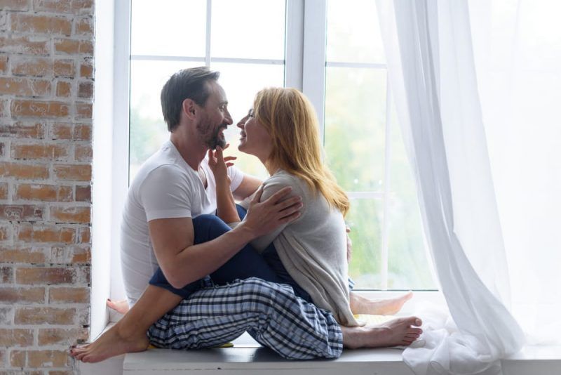 Complacer a tu pareja es normal. El problema comienza cuando pierdes tu identidad y solo tedicas tu vida a hacer lo que tu pareja desea.