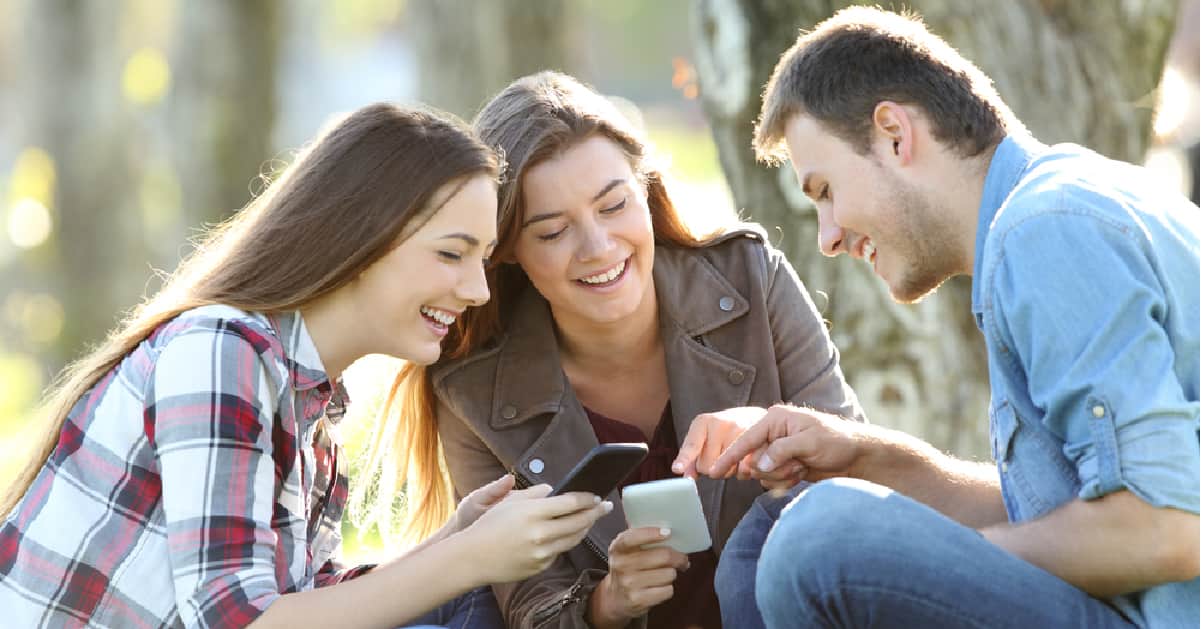 Tengamos confianza en los adolescentes y respetemos su espacio y sus ideas.