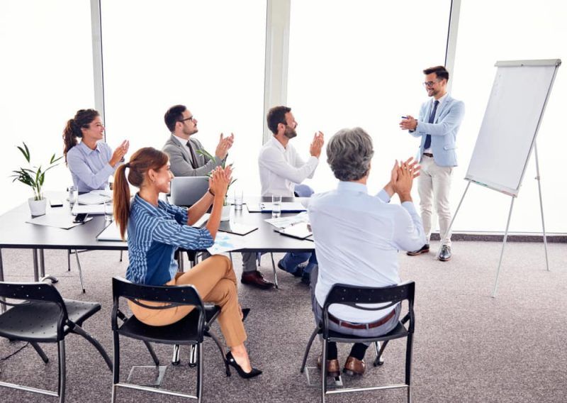 Celebra con tu equipo cada victoria lograda.