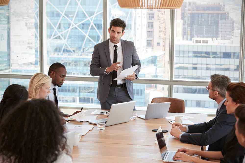 Trabaja conjuntamente con tu equipo y apóyalos para lograr las metas