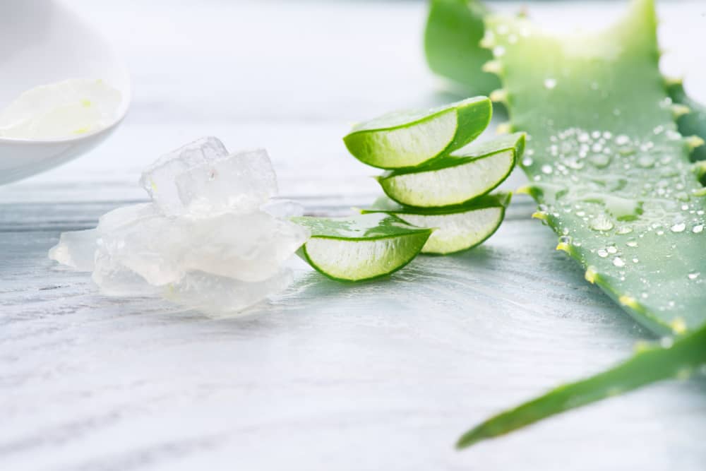 El aloe vera tiene poderes espectaculares. Entre ellos es un remedio casero ideal para aclarar las axilas.