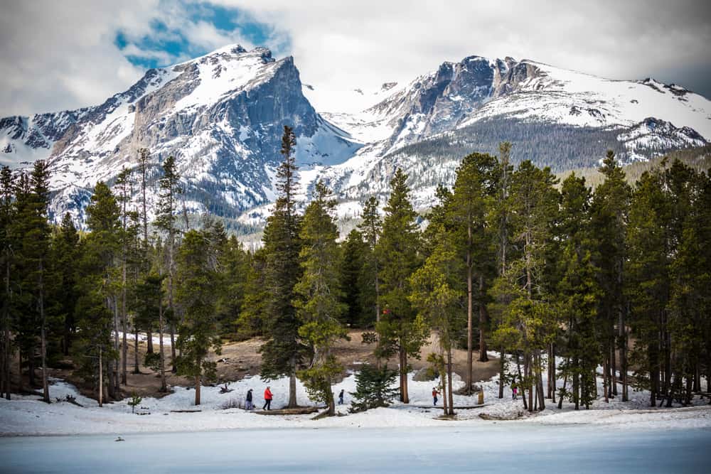 El Rocky Mountain National Park es el lugar perfecto para hacer slow travel y conectarte con la naturaleza y la belleza que ofrece sus paisajes.