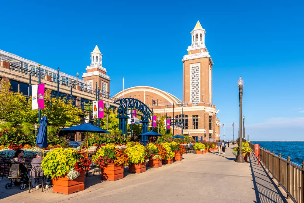 En el Muelle de la Armada o Navy Pier en Chicago, es el lugar ideal para pasar unos días conociendo y disfrutando los restaurantes, shopping y atracciones que ofrece este bello destino en el corazón de la ciudad.
