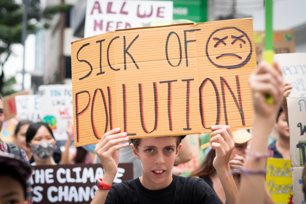 Es urgente que los lideres mundiales se aboquen a resolver el problema de las temperaturas altas y la polución ambiental. El calentamiento global debe atenderse de inmediatamente