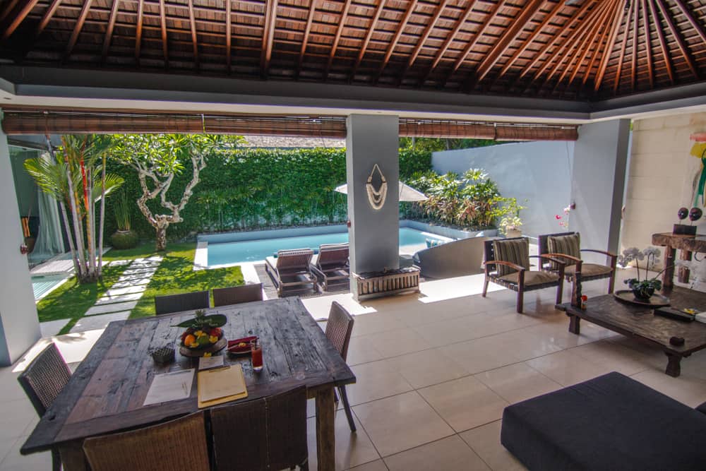 Las ventajas de la luz natural en los espacios son innumerables. Comenzando porque los ambientes reciben la energía solar.