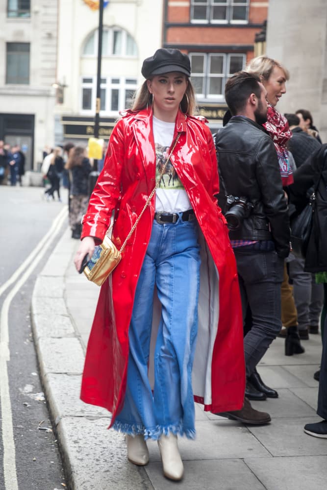 Las chaquetas de cuero largas son ideales para elevar un outfit.